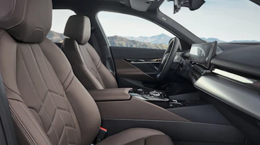 BMW 5-series – cabin