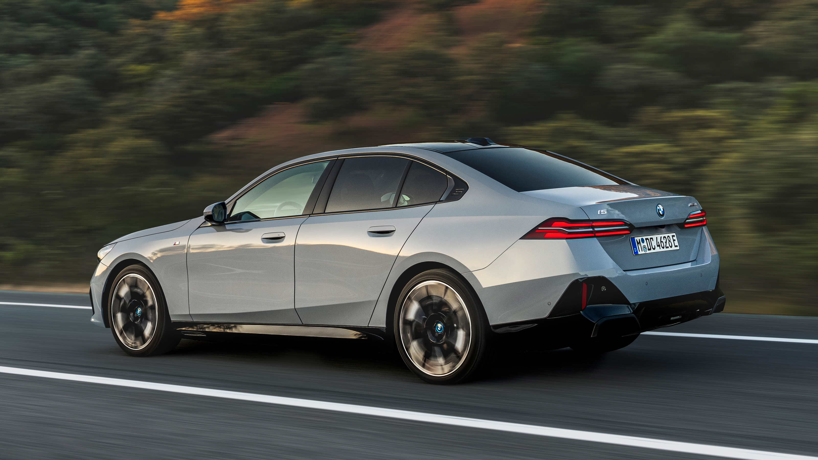 BMW 5-series – rear tracking