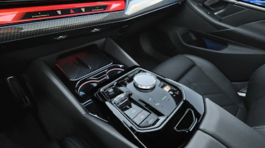 BMW i5 – centre console