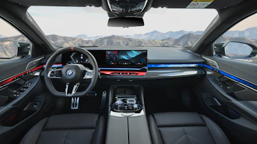 BMW i5 – interior