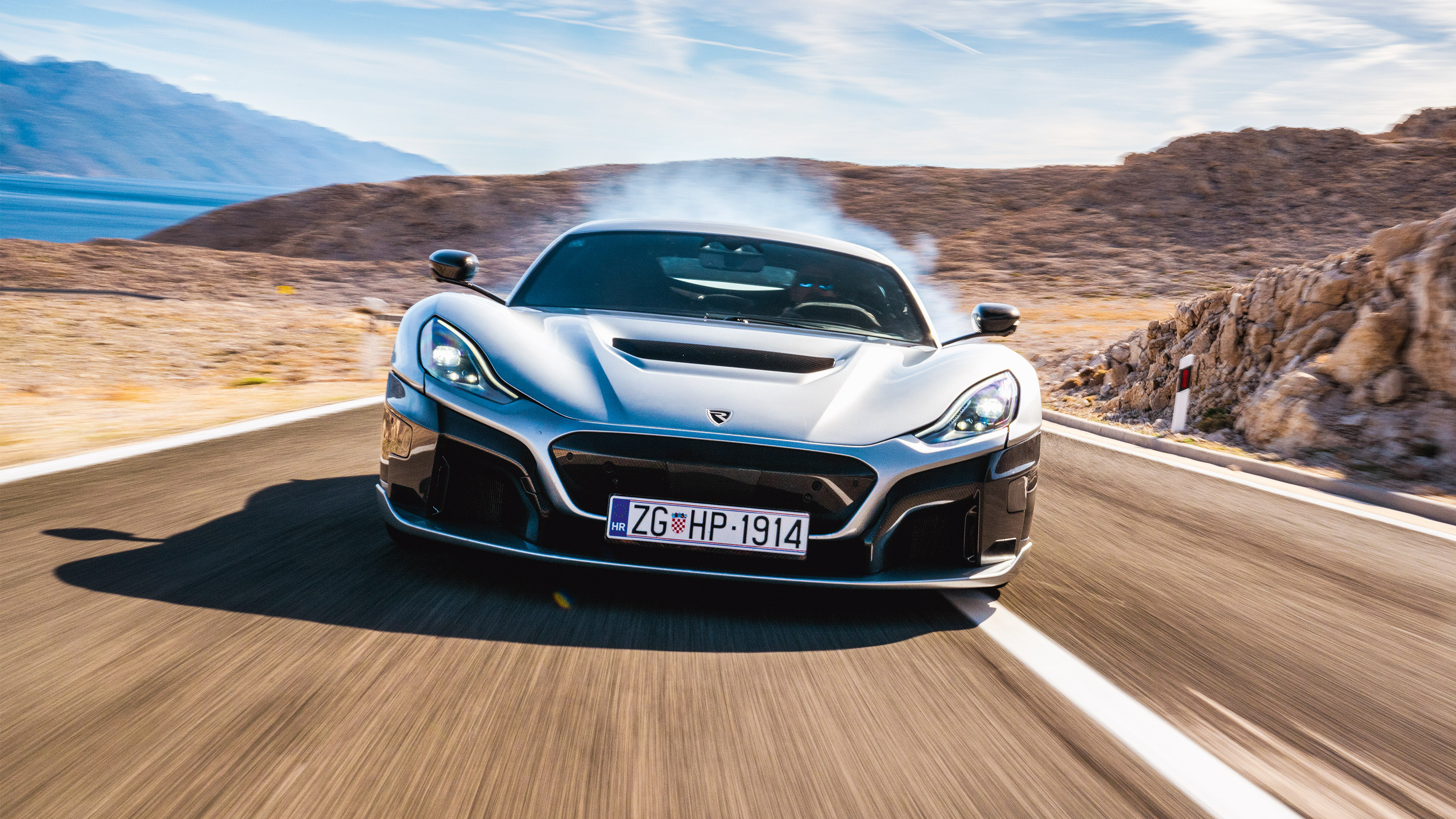 Bugatti Chiron Super Sport v Rimac Nevera
