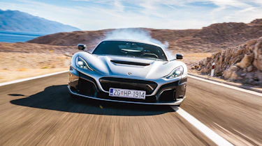Bugatti Chiron Super Sport v Rimac Nevera