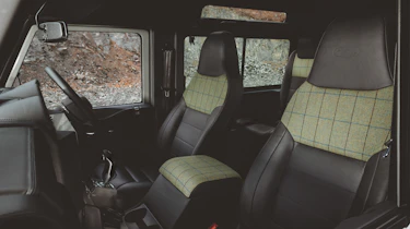 Land Rover Defender Islay Edition – seats
