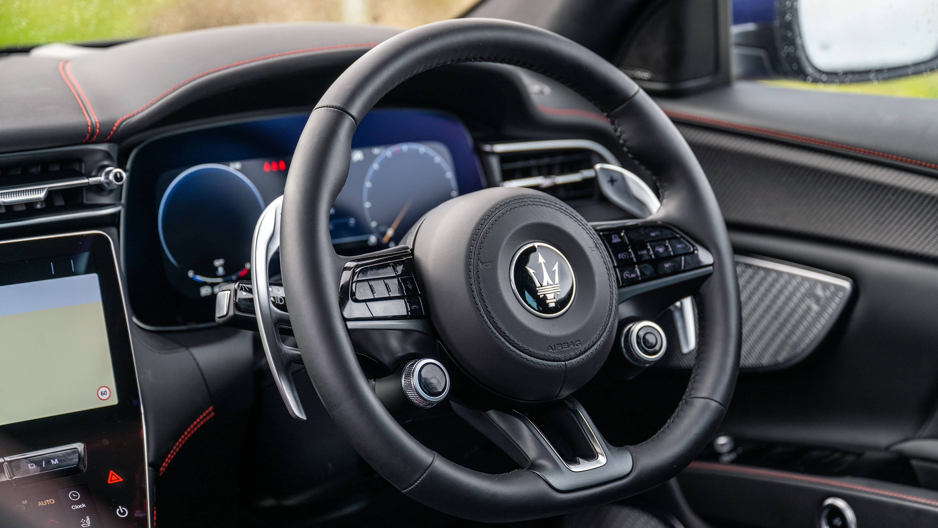 Maserati Grecale Trofeo – steering wheel