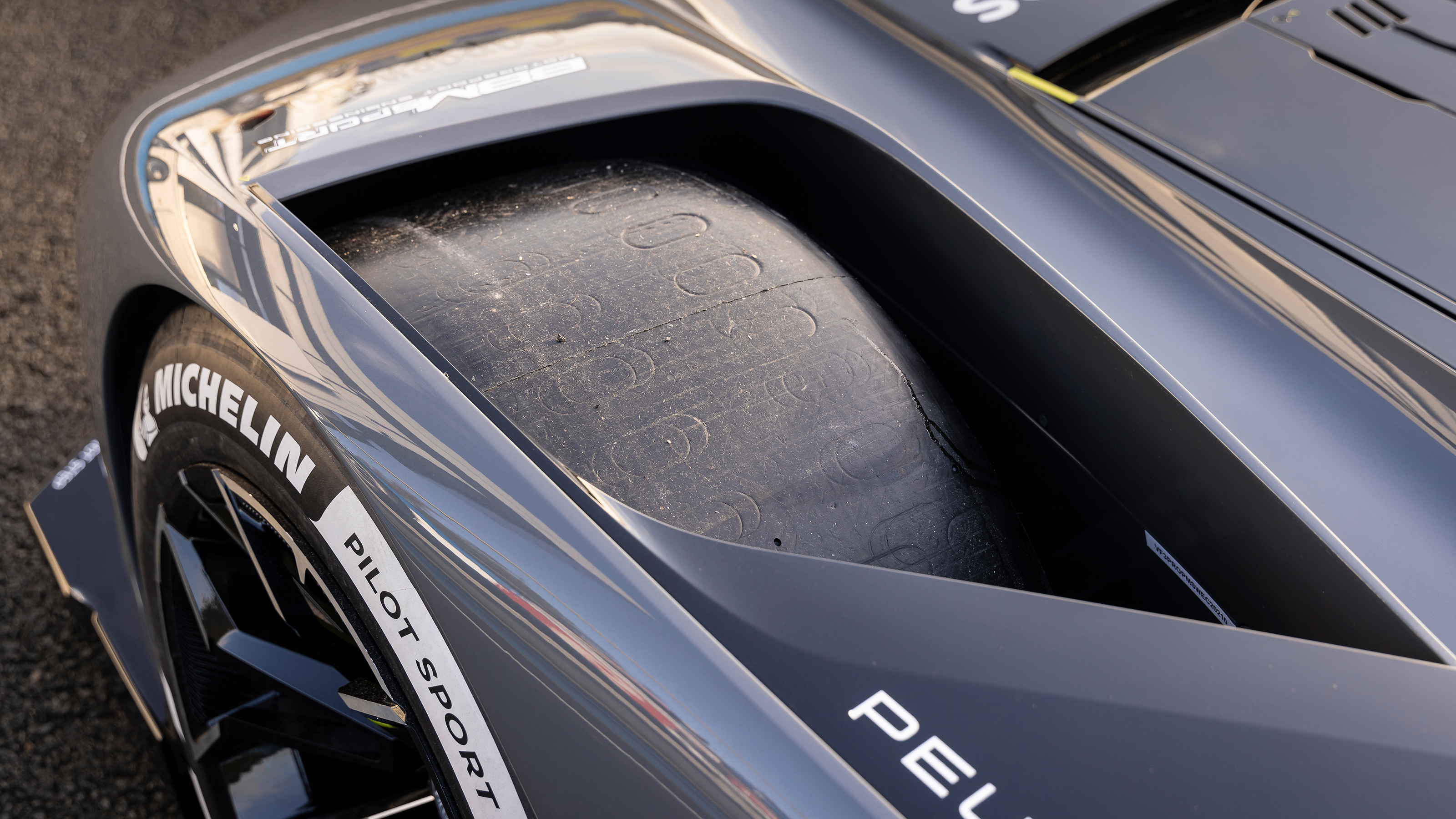 Peugeot 9X8 – wheel arch