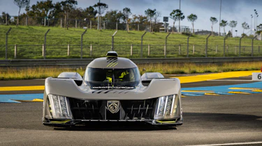 Peugeot 9X8 – nose