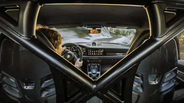 Porsche 911 Dakar – in car driving