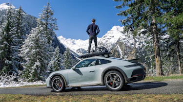 Porsche 911 Dakar – hero shot