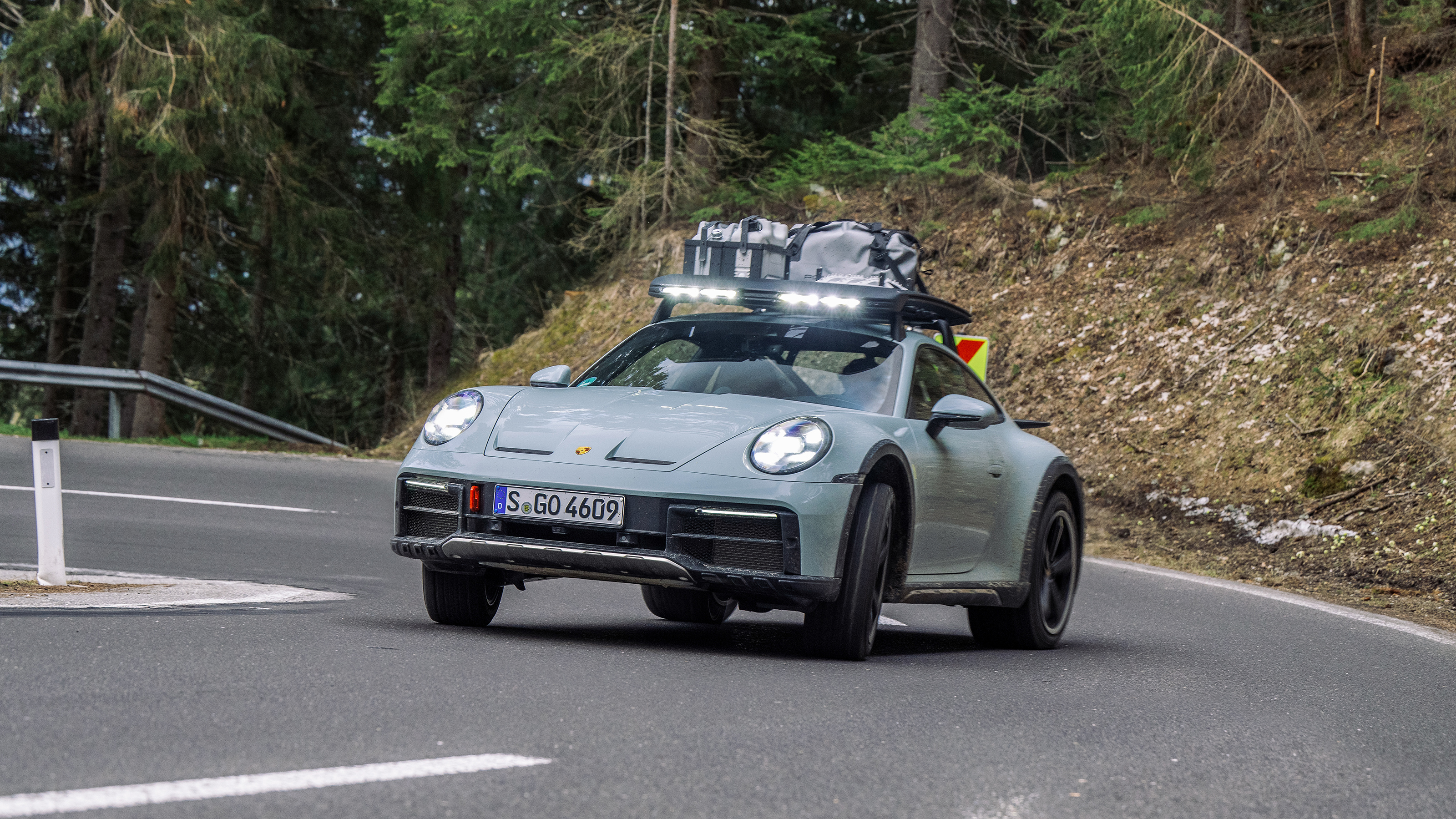 Porsche 911 Dakar – front drift
