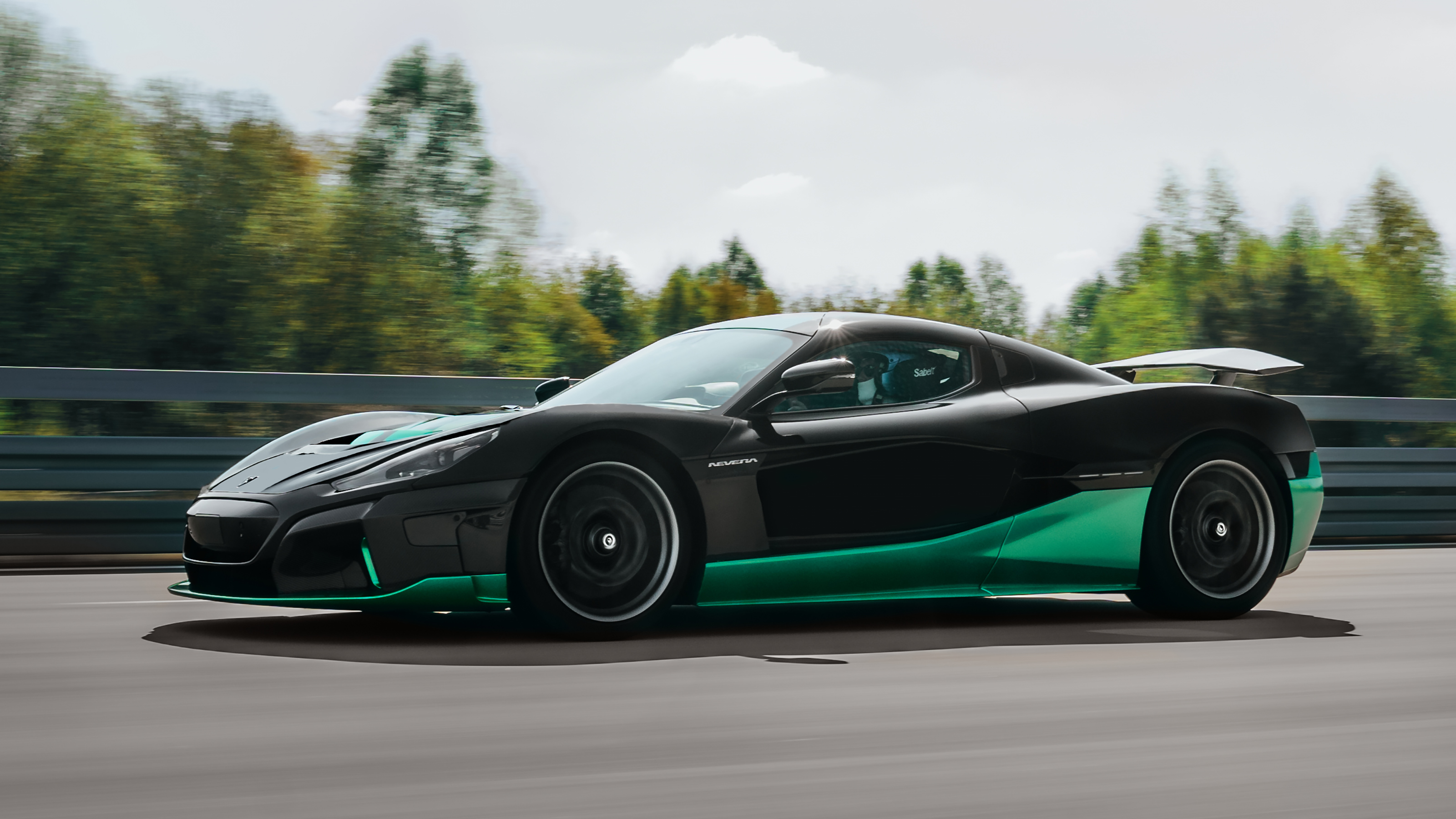 Rimac Nevera – panning