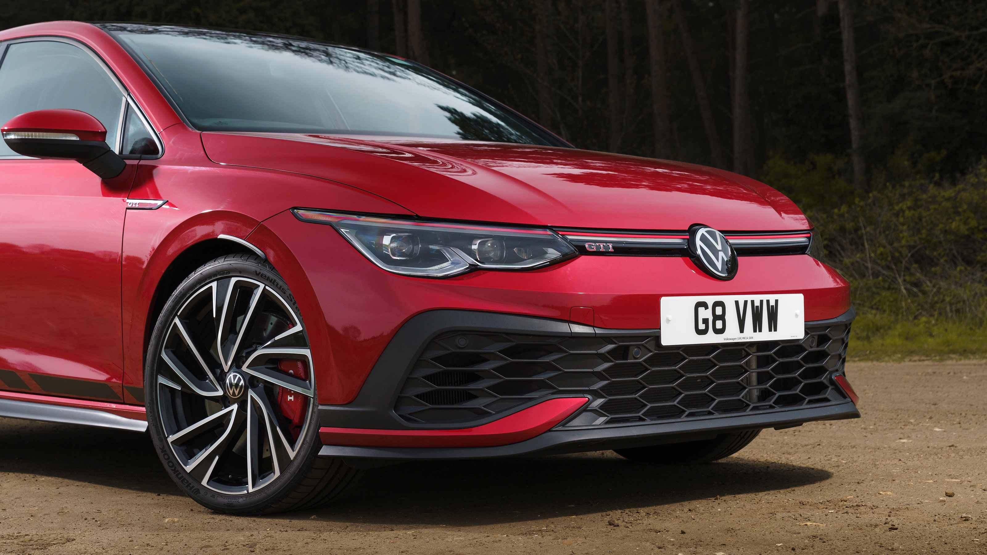 Volkswagen Golf GTI Clubsport – static front