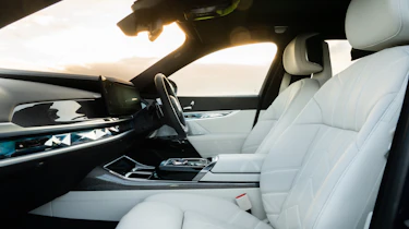 BMW i7 M60 XDrive interior