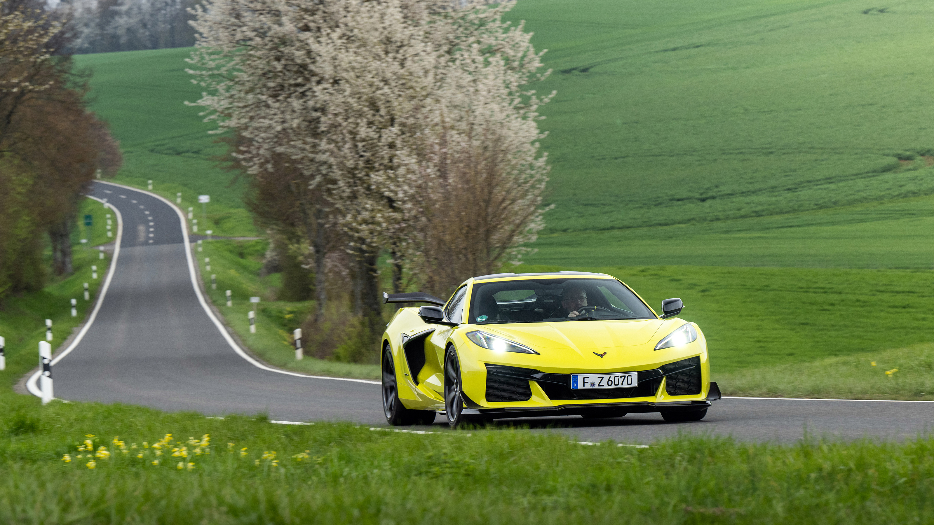 Corvette Z06 – front wide