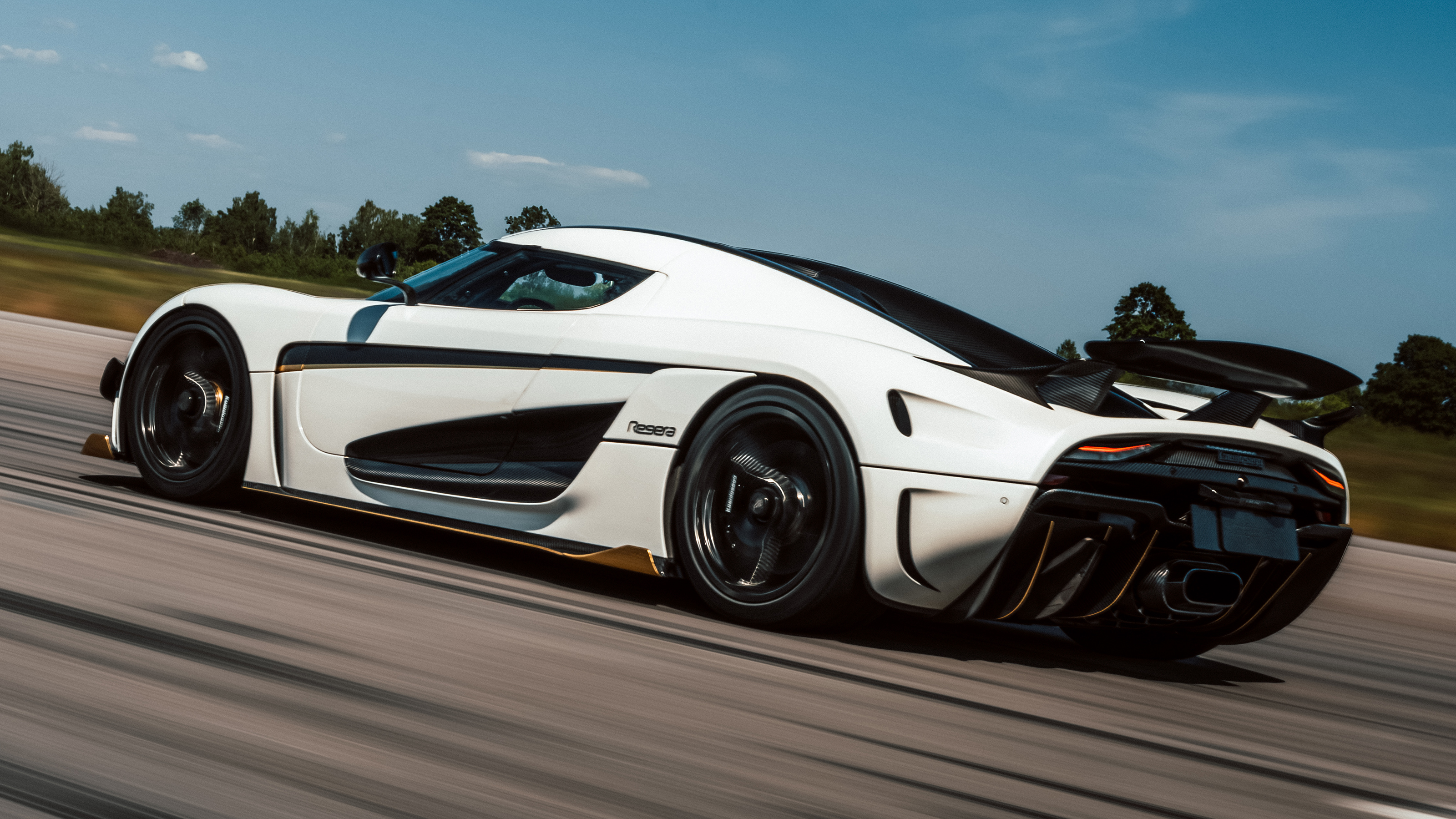 Koenigsegg Regera – rear