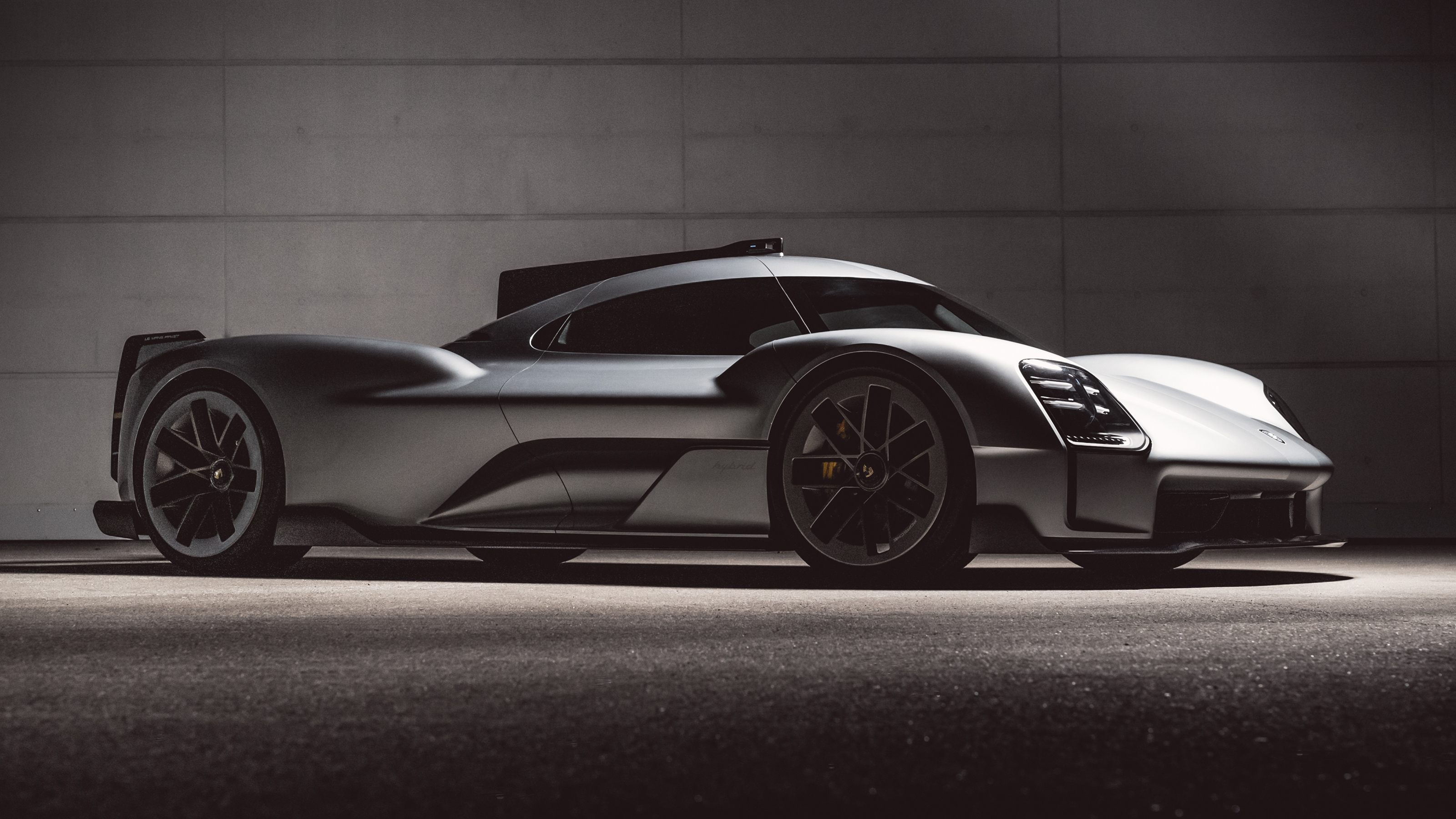 Porsche 919 Street – front quarter