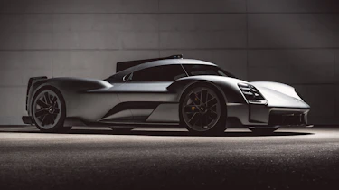 Porsche 919 Street – front quarter