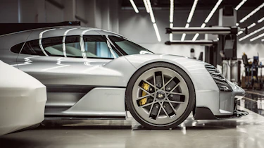 Porsche 919 Street – side