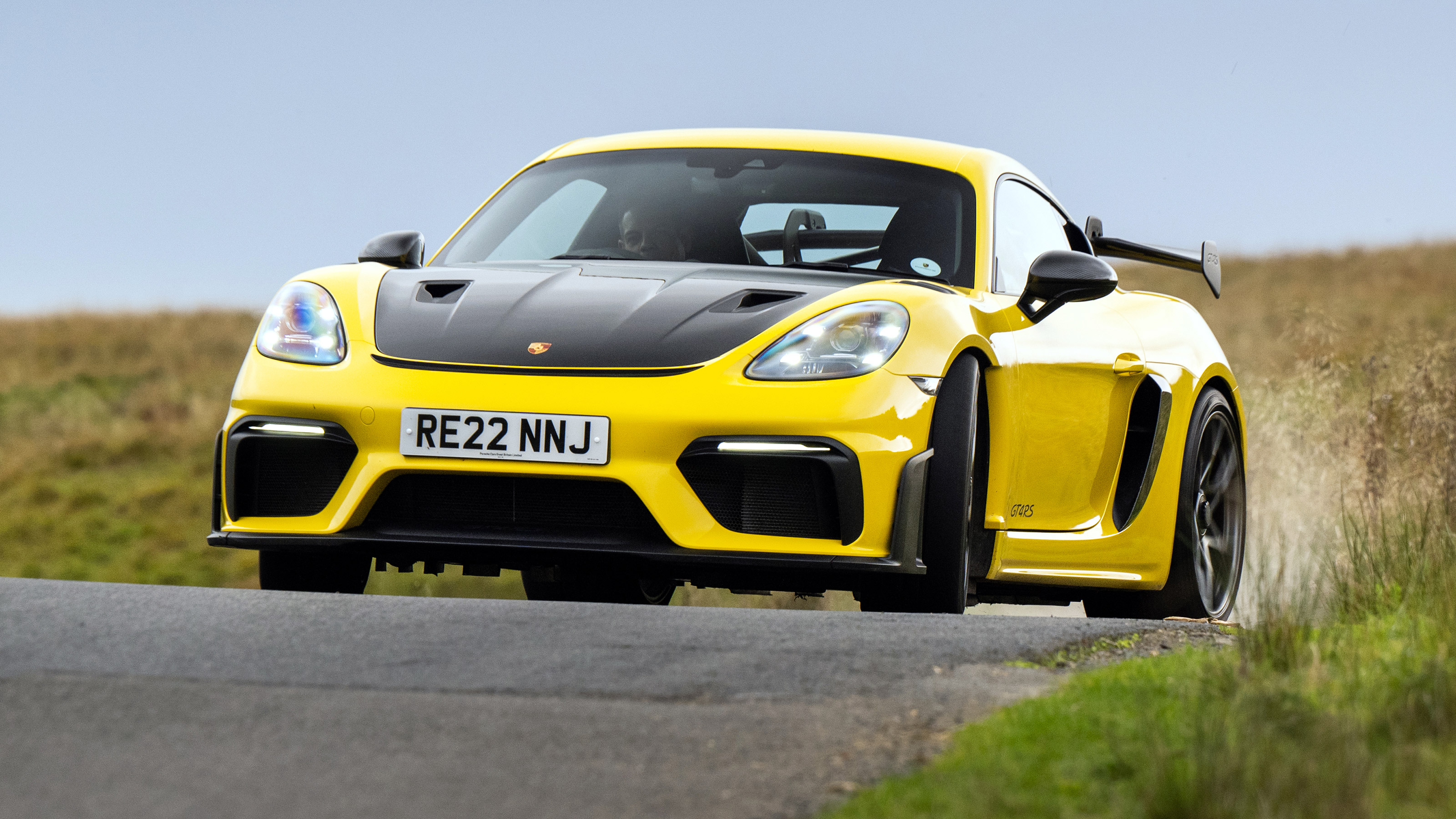 Porsche Cayman GT4 RS drift