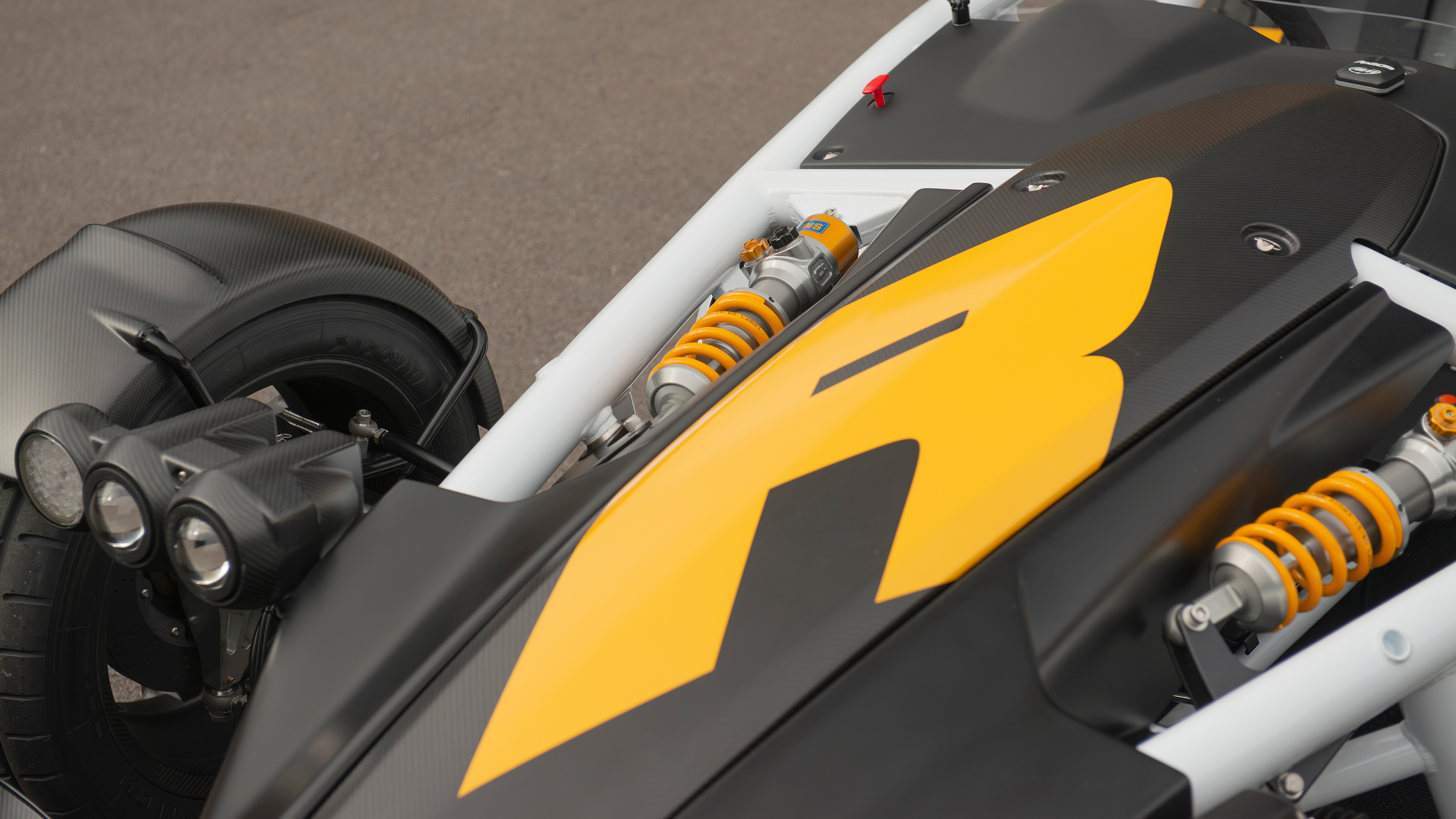 Ariel Atom 4R – bonnet