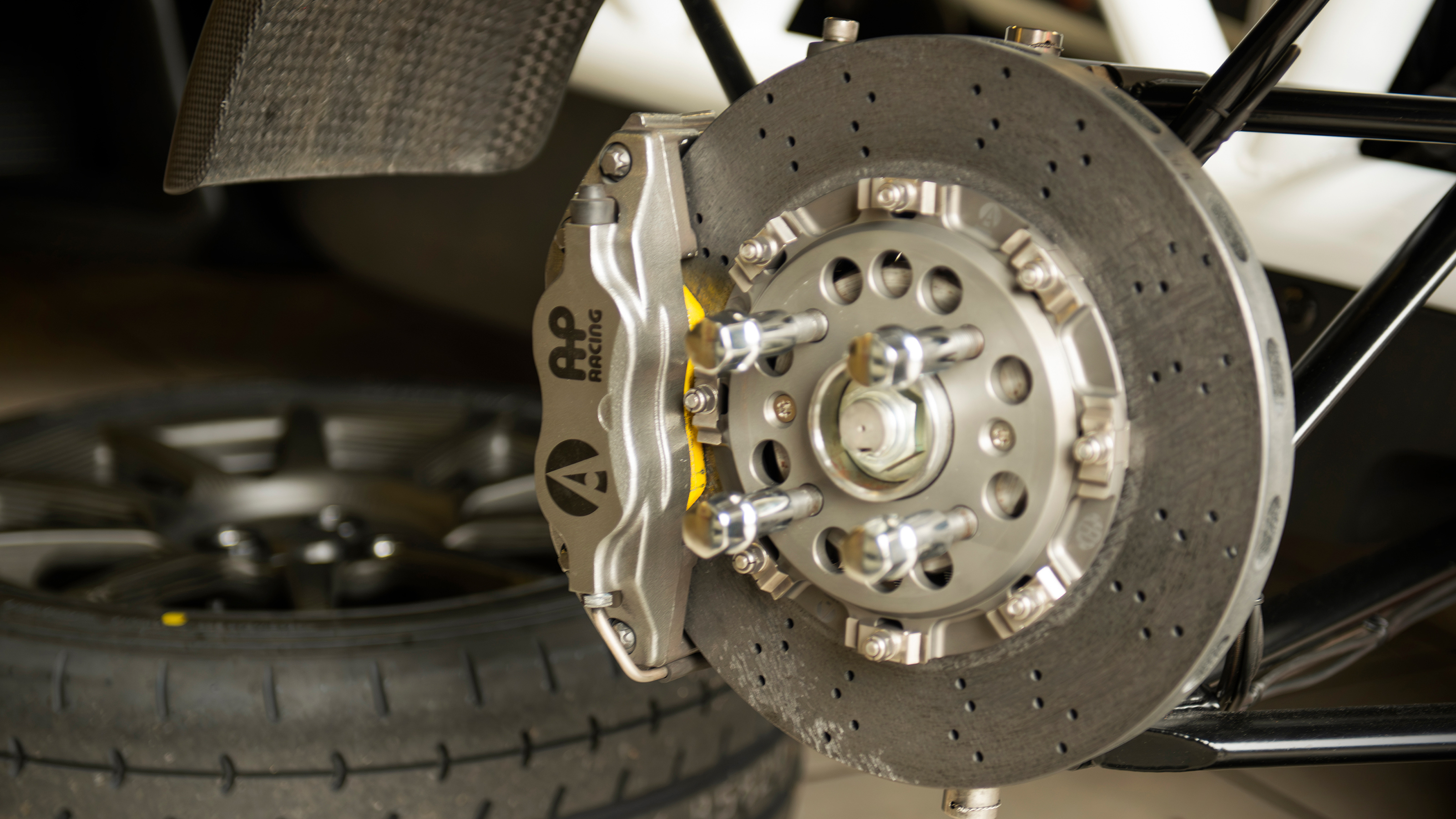Ariel Atom 4R – brakes
