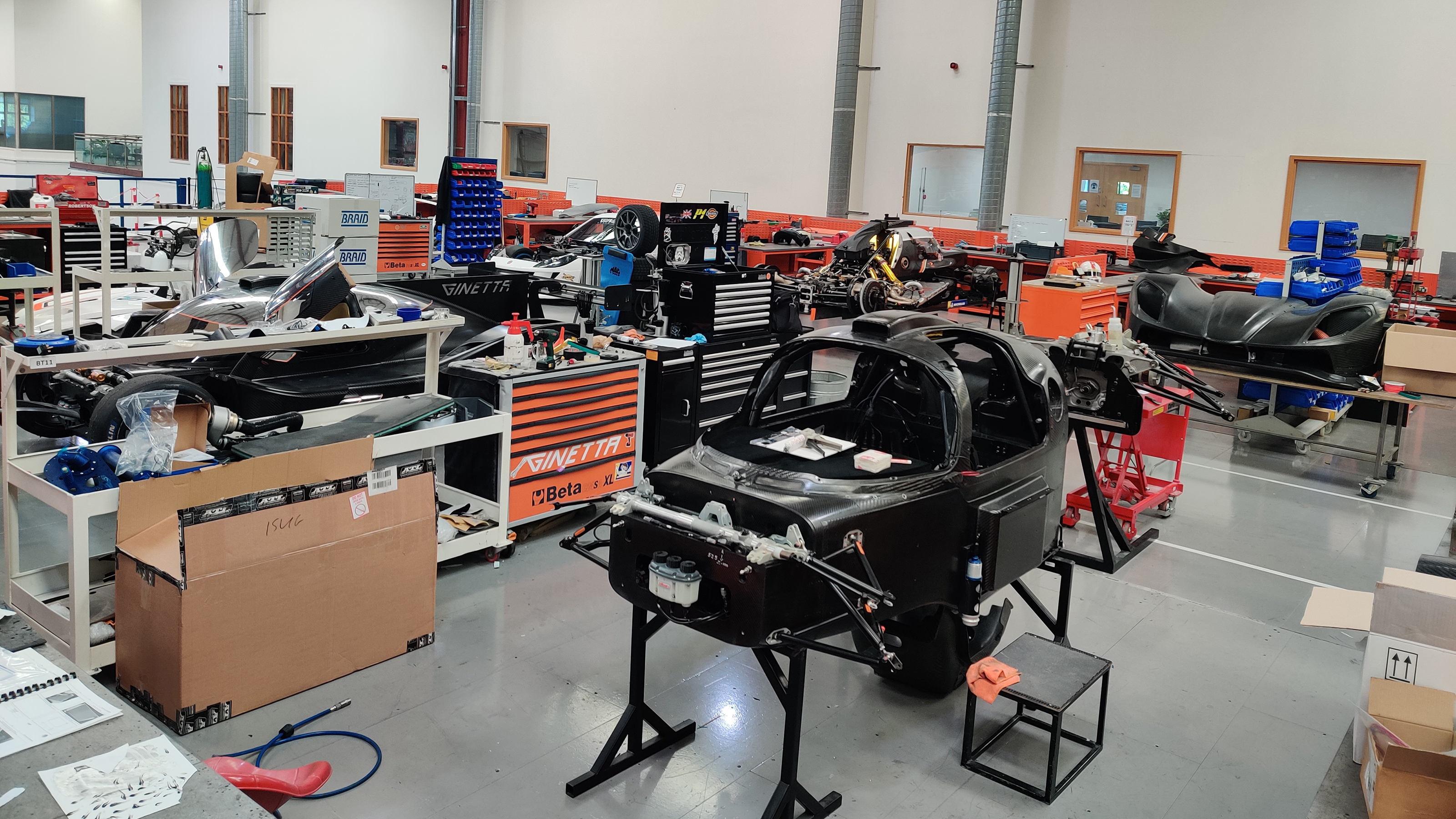 Ginetta factory