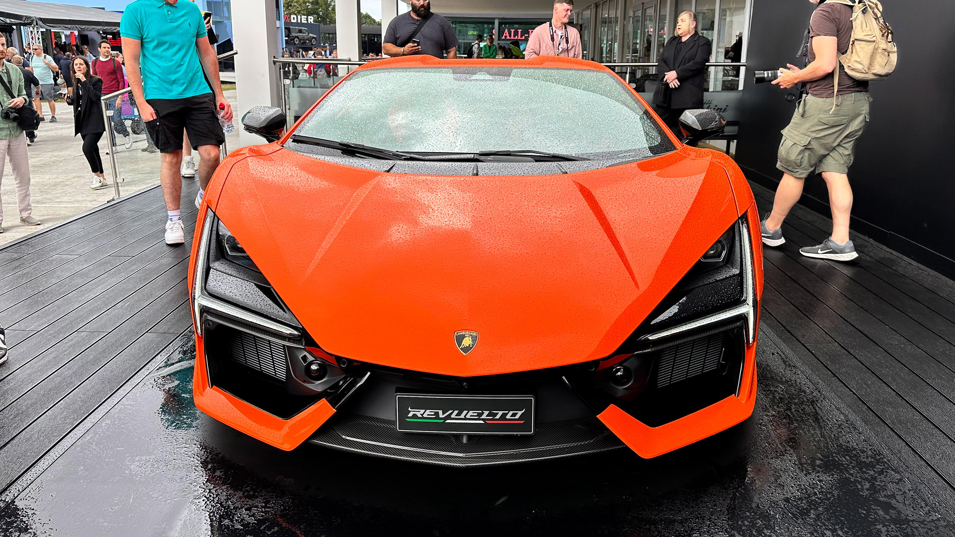Lamborghini Revuelto