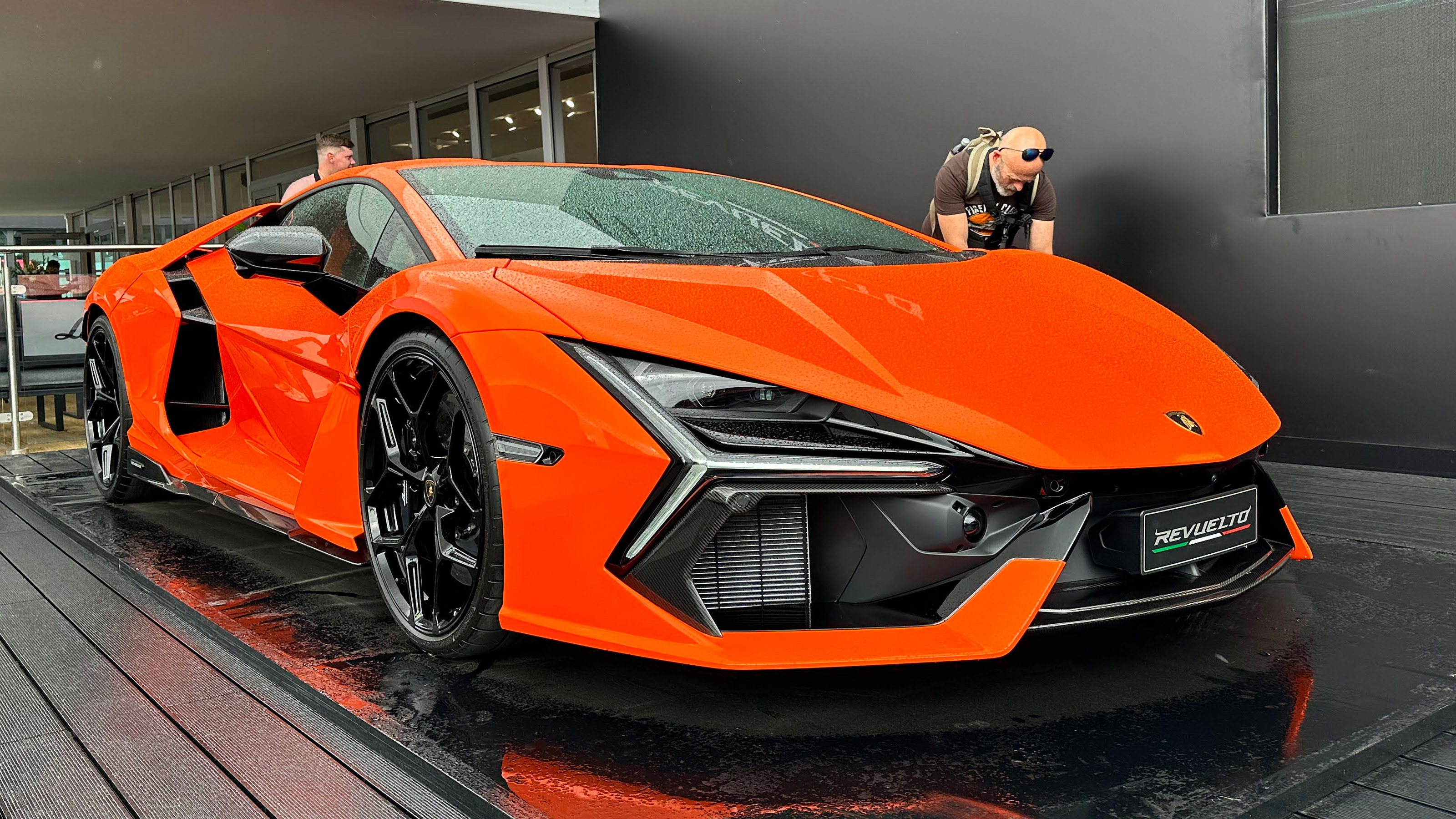 Lamborghini Revuelto