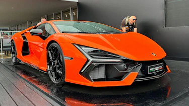 Lamborghini Revuelto
