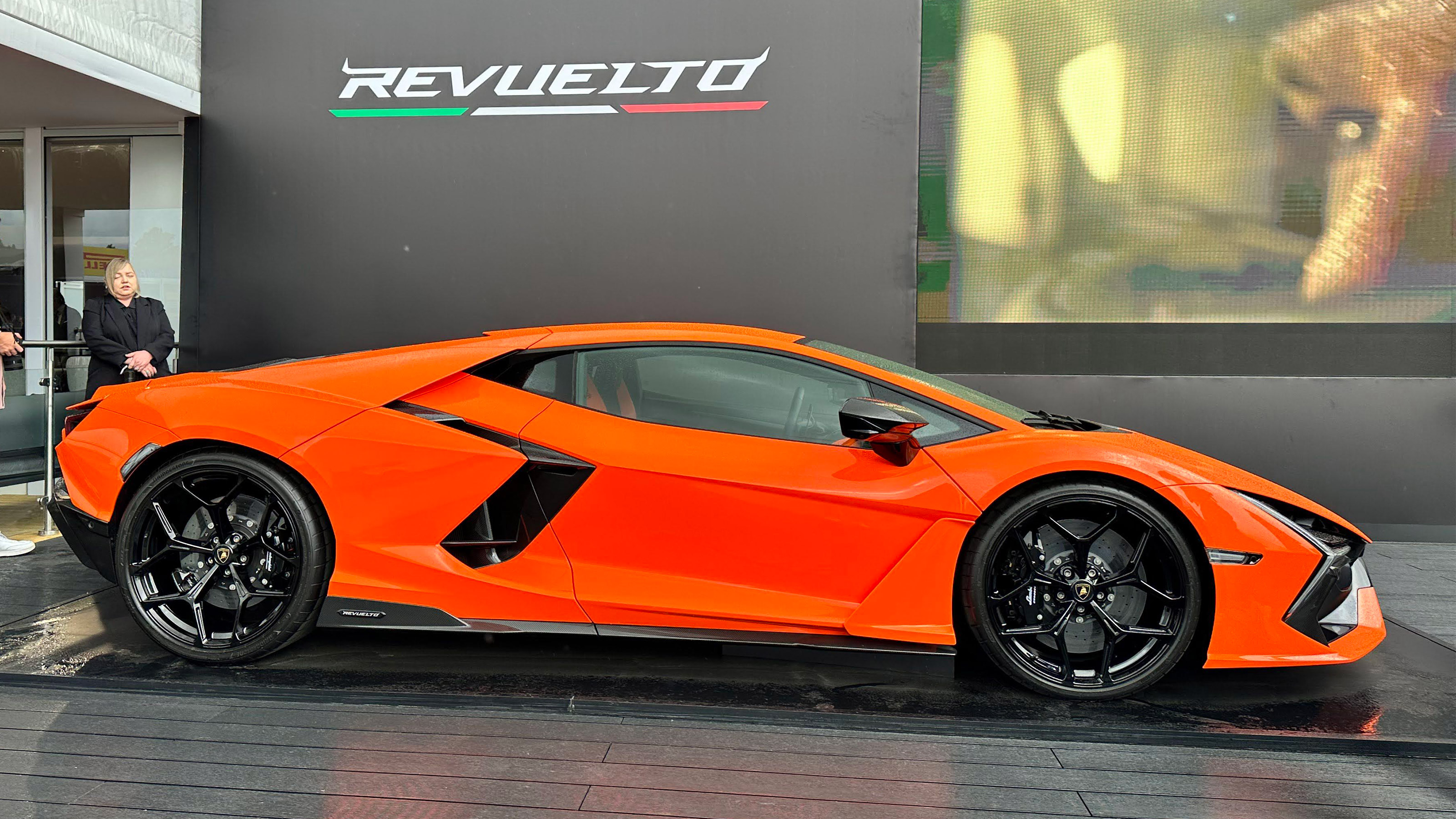 Lamborghini Revuelto