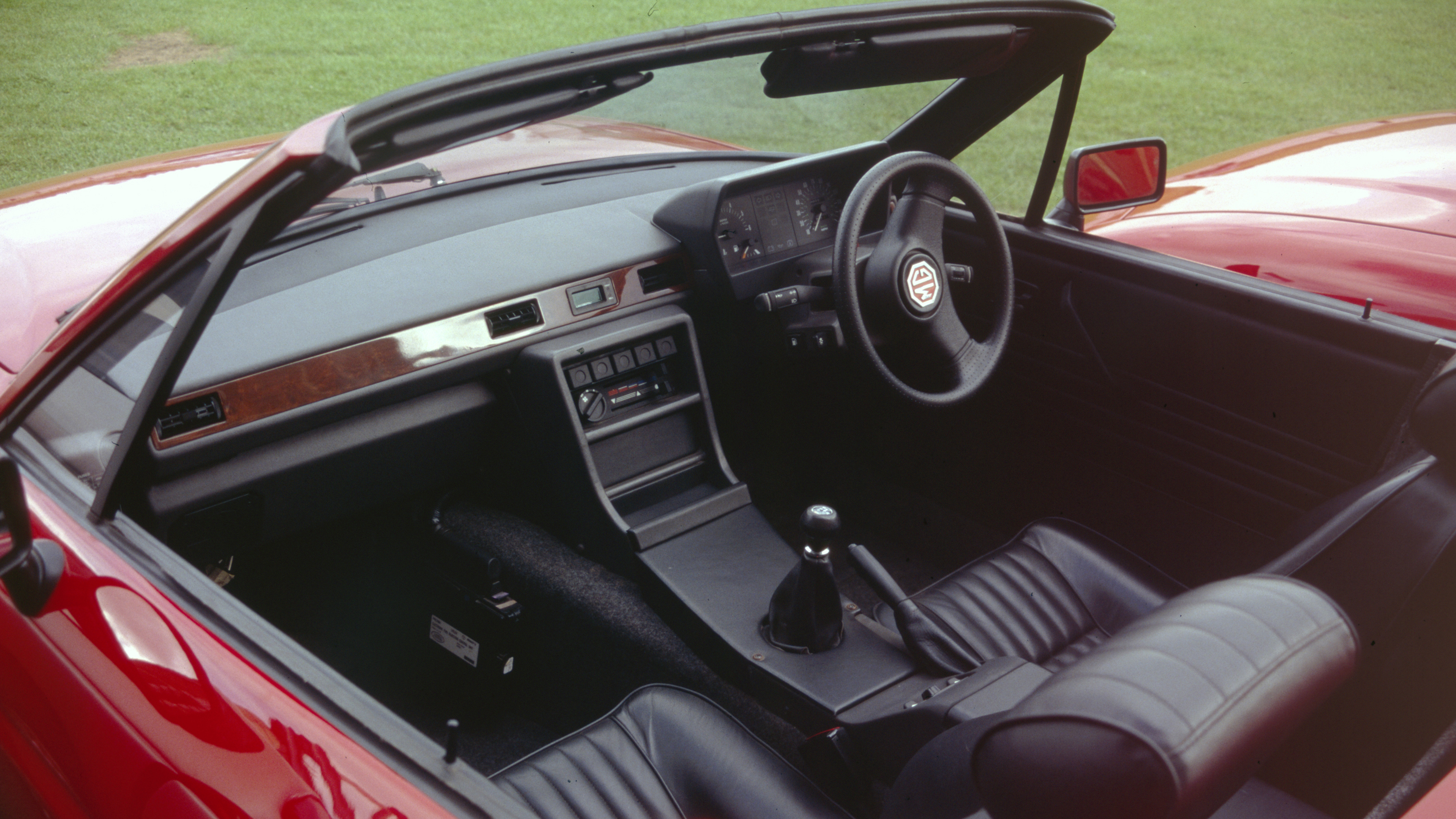 MG PR2 – interior