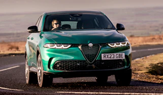 Alfa Romeo Tonale review – front