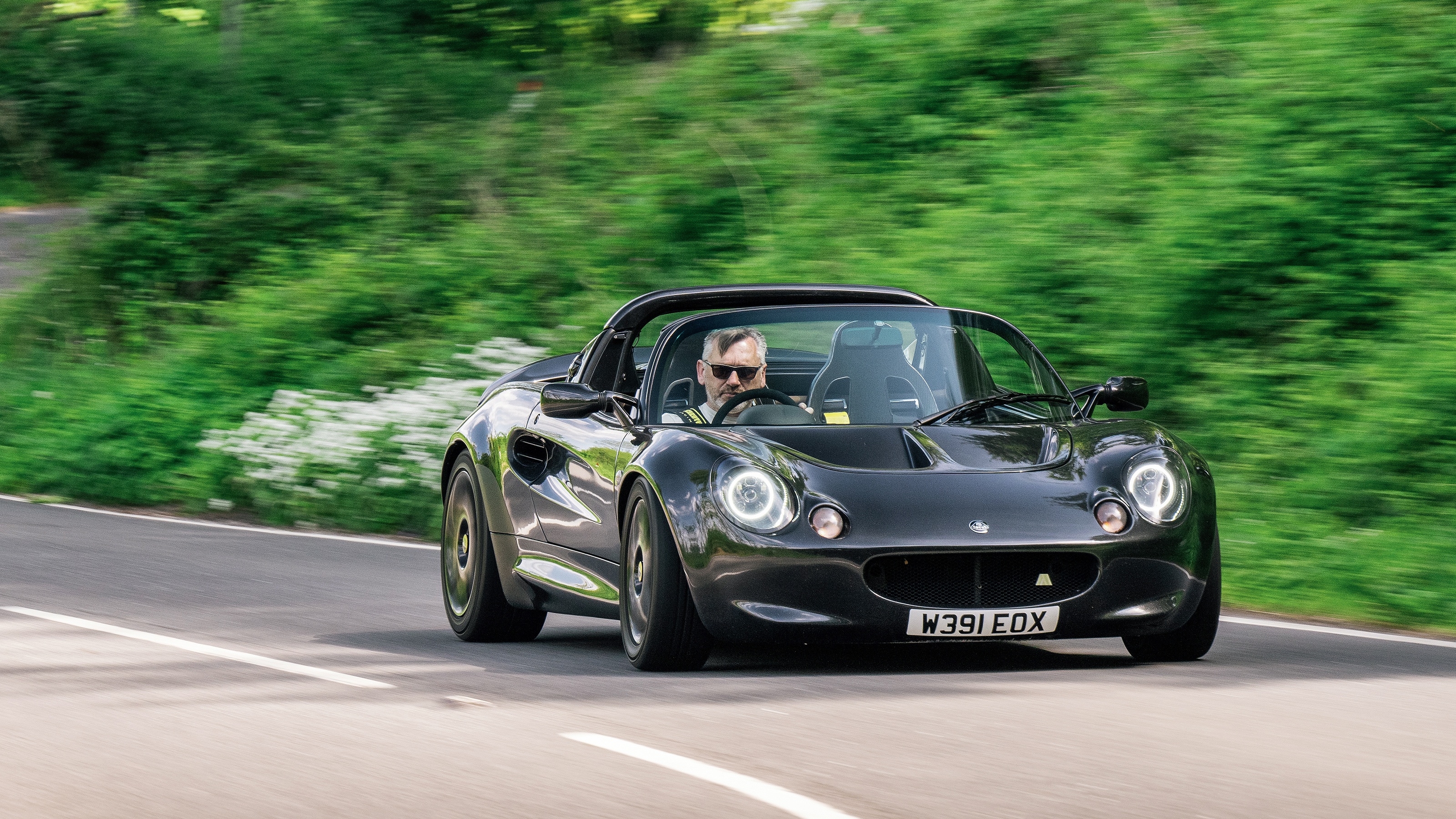 Analogue Elise SuperSport – front