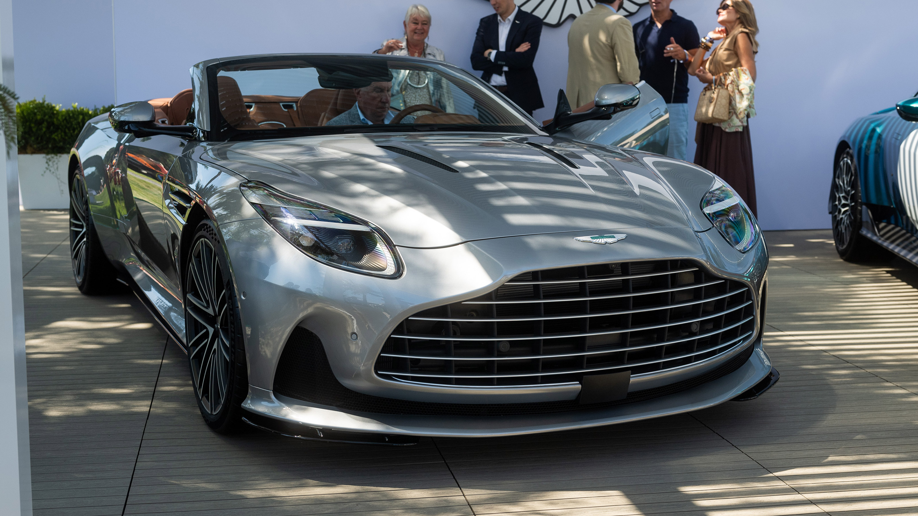 Aston Martin DB12 Volante