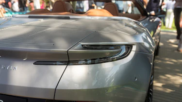 Aston Martin DB12 Volante