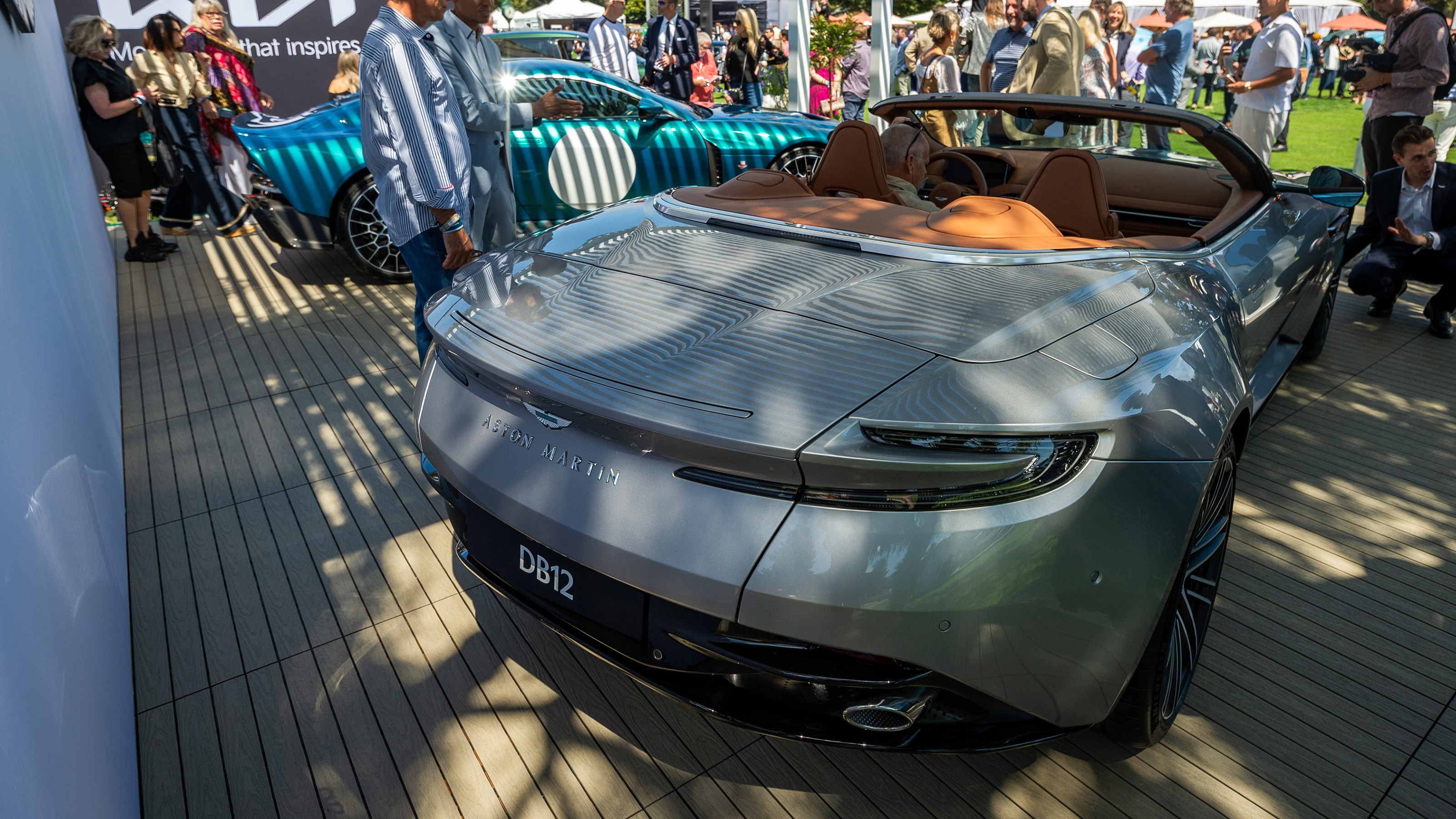 Aston Martin DB12 Volante