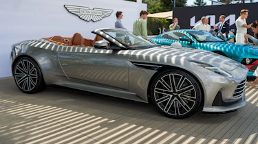 Aston Martin DB12 Volante