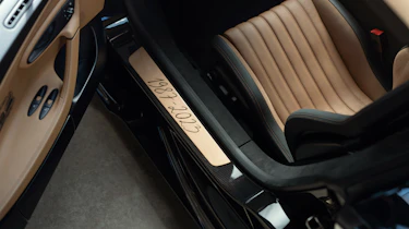 Bugatti Chiron Golden Era – sill