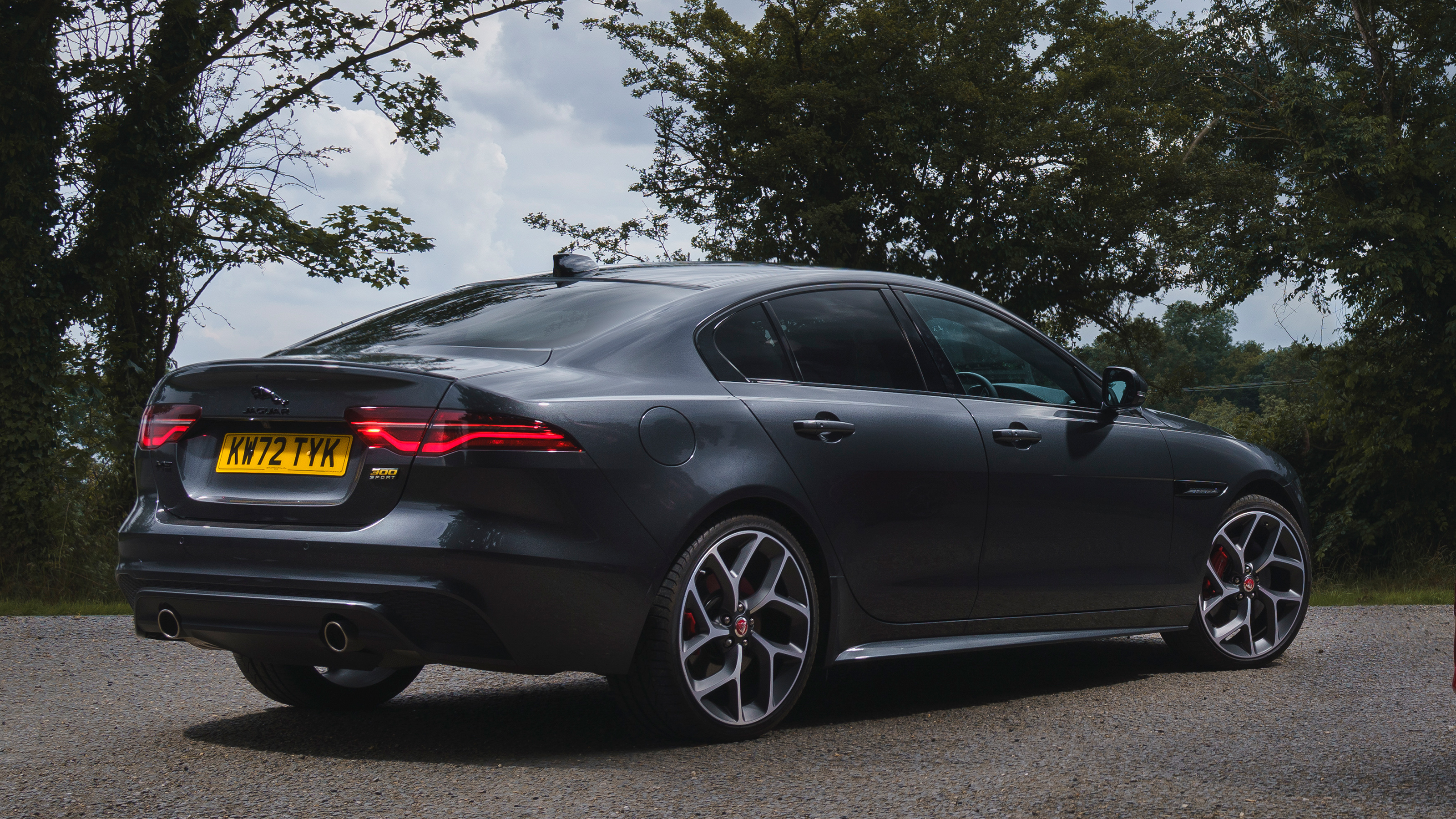 Jaguar XE 300 Sport AWD – rear
