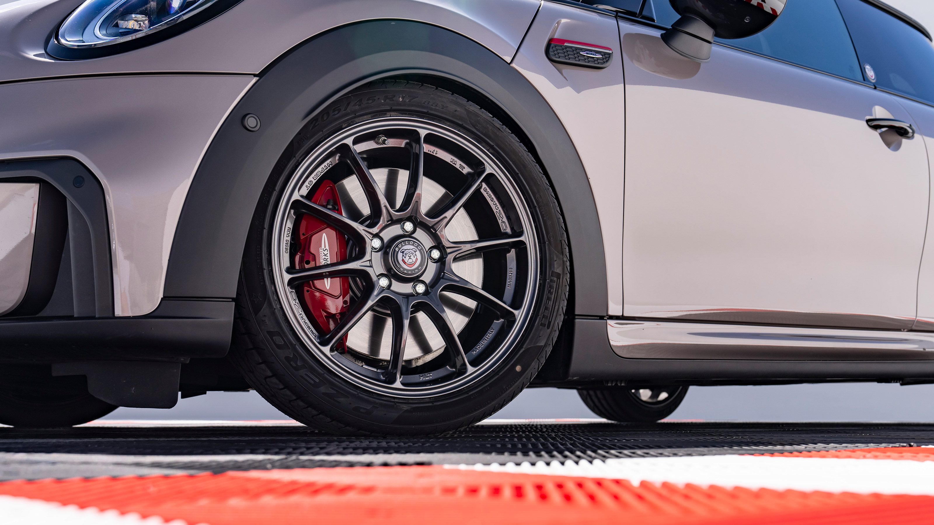 Mini Bulldog Racing Edition