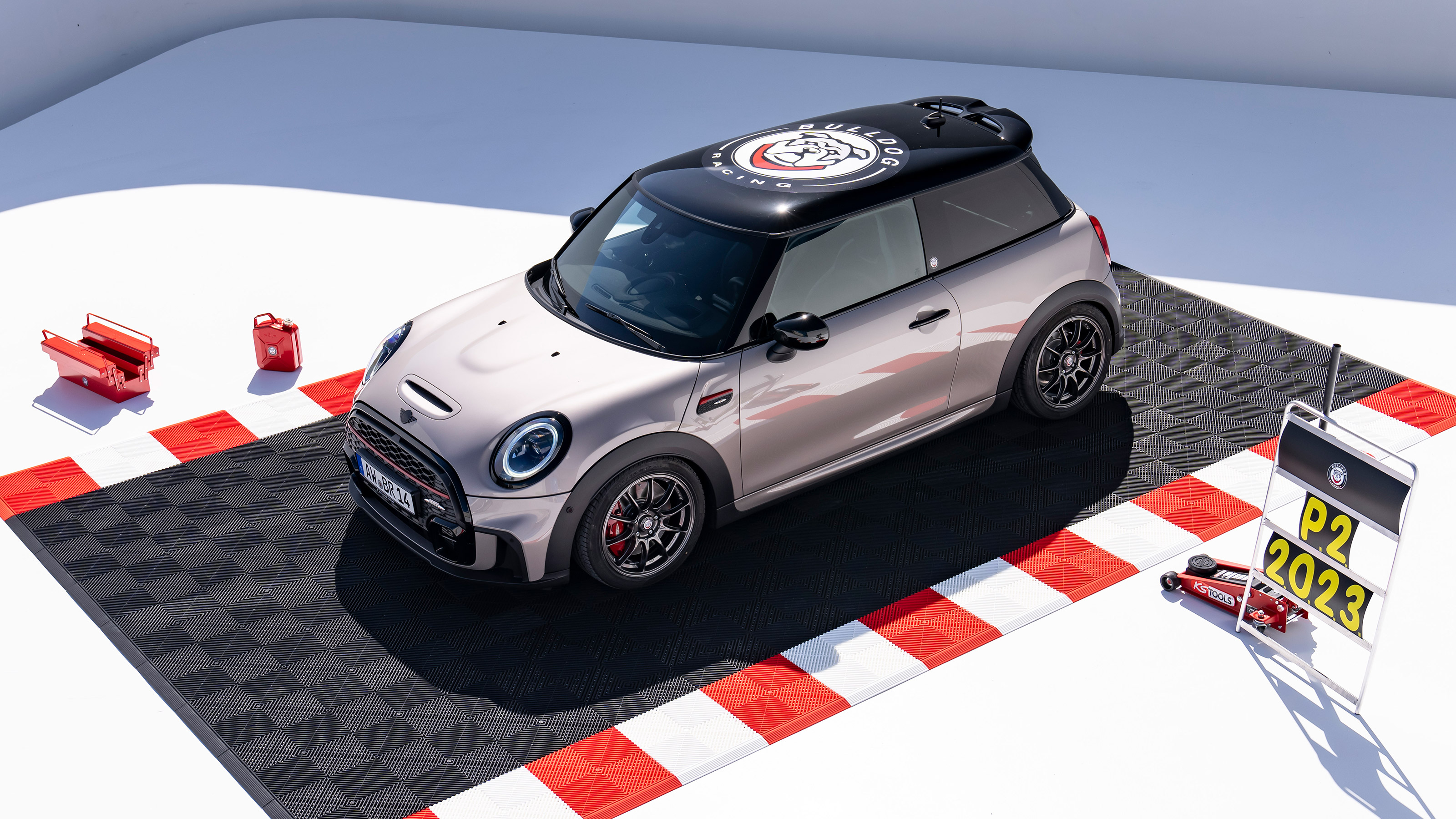 Mini Bulldog Racing Edition