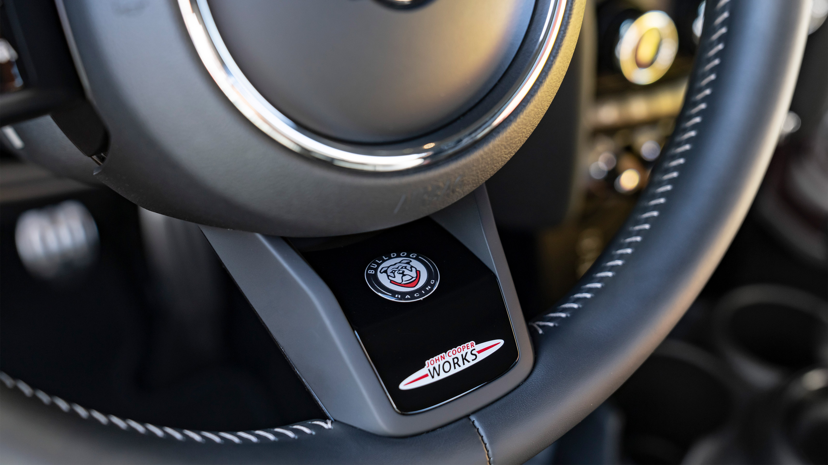 Mini Bulldog Racing Edition