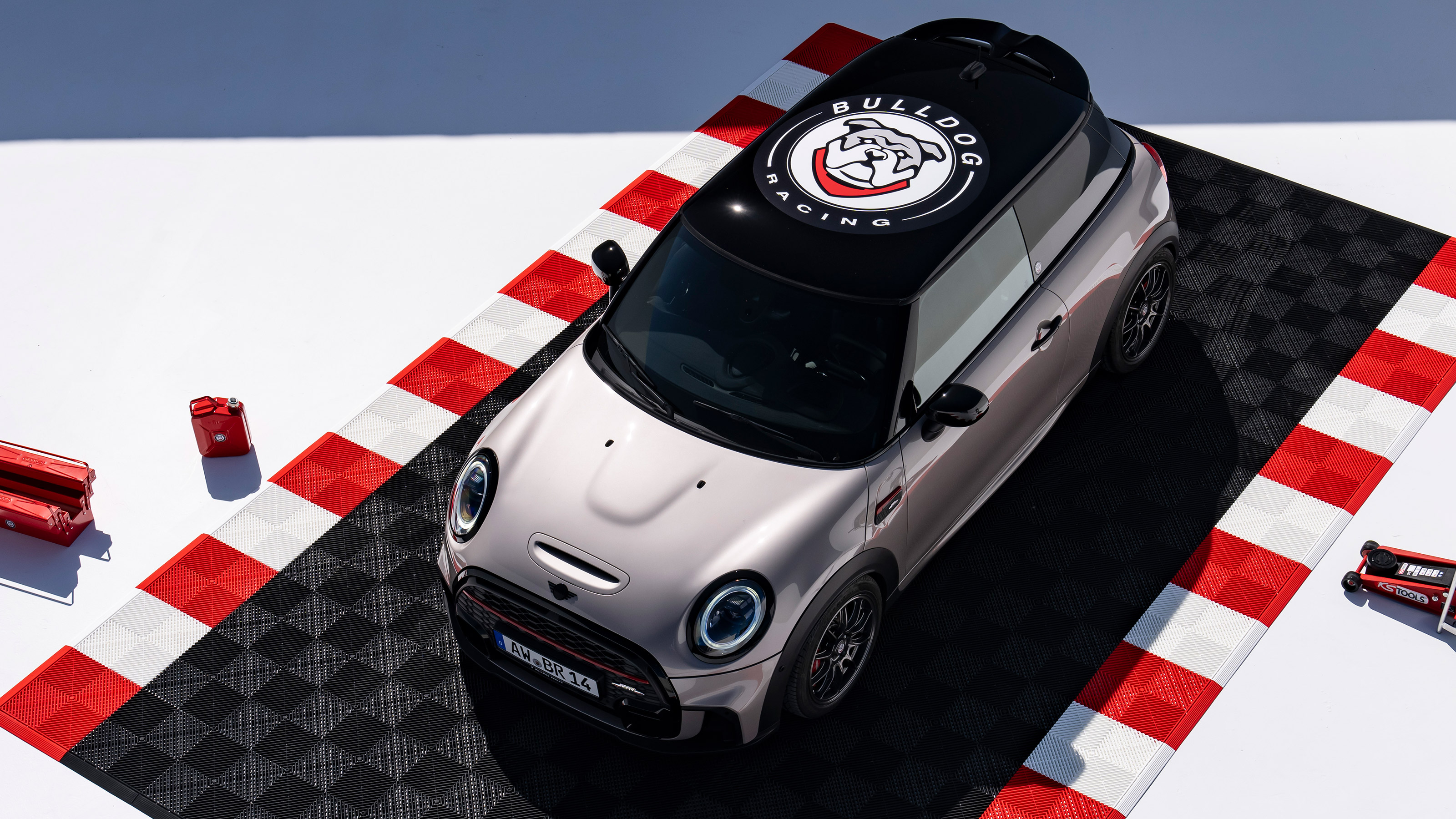 Mini Bulldog Racing Edition