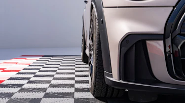 Mini Bulldog Racing Edition