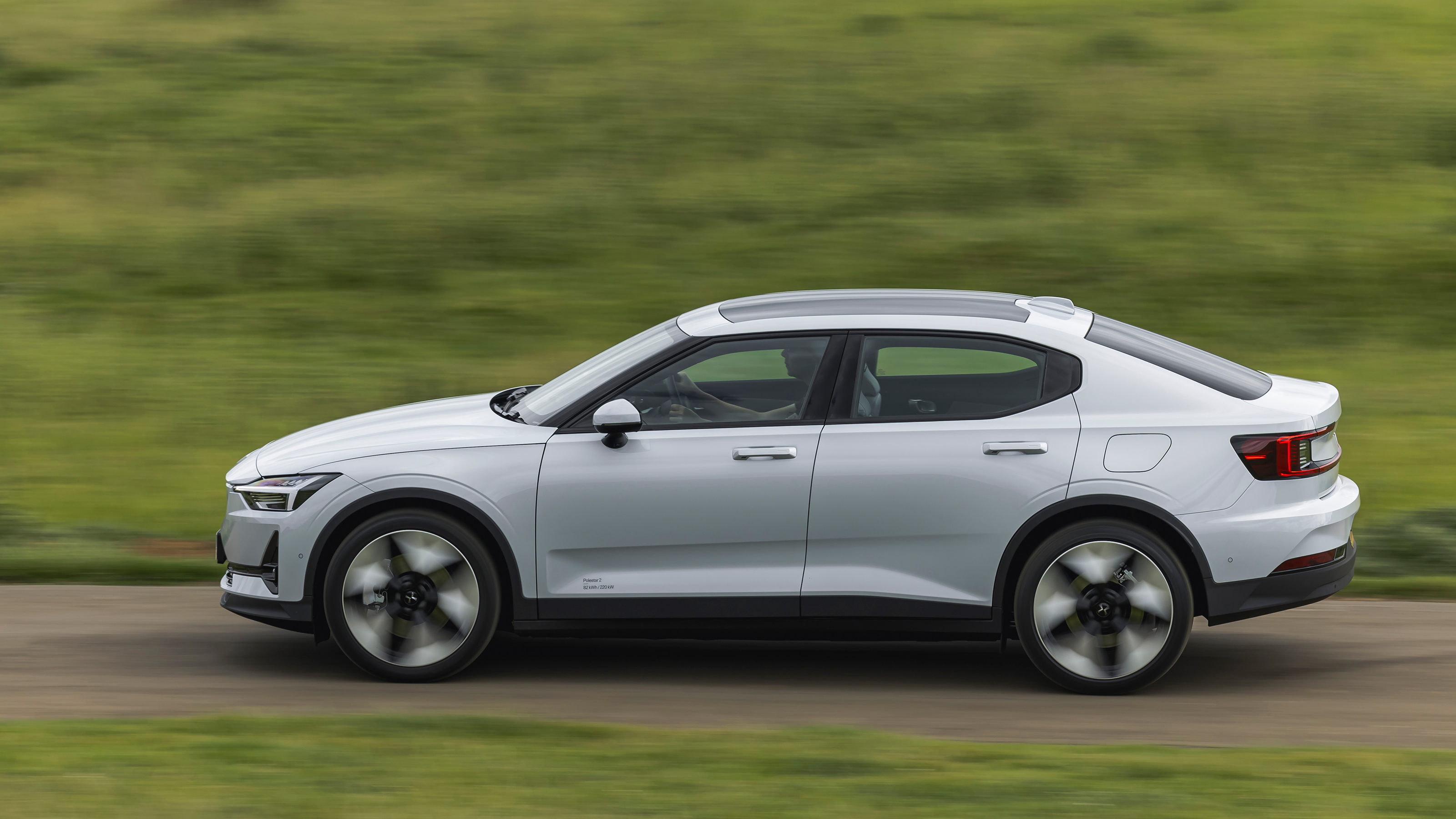 Polestar 2 – side
