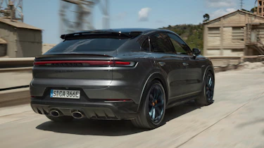 New Porsche Cayenne Turbo E-Hybrid – rear