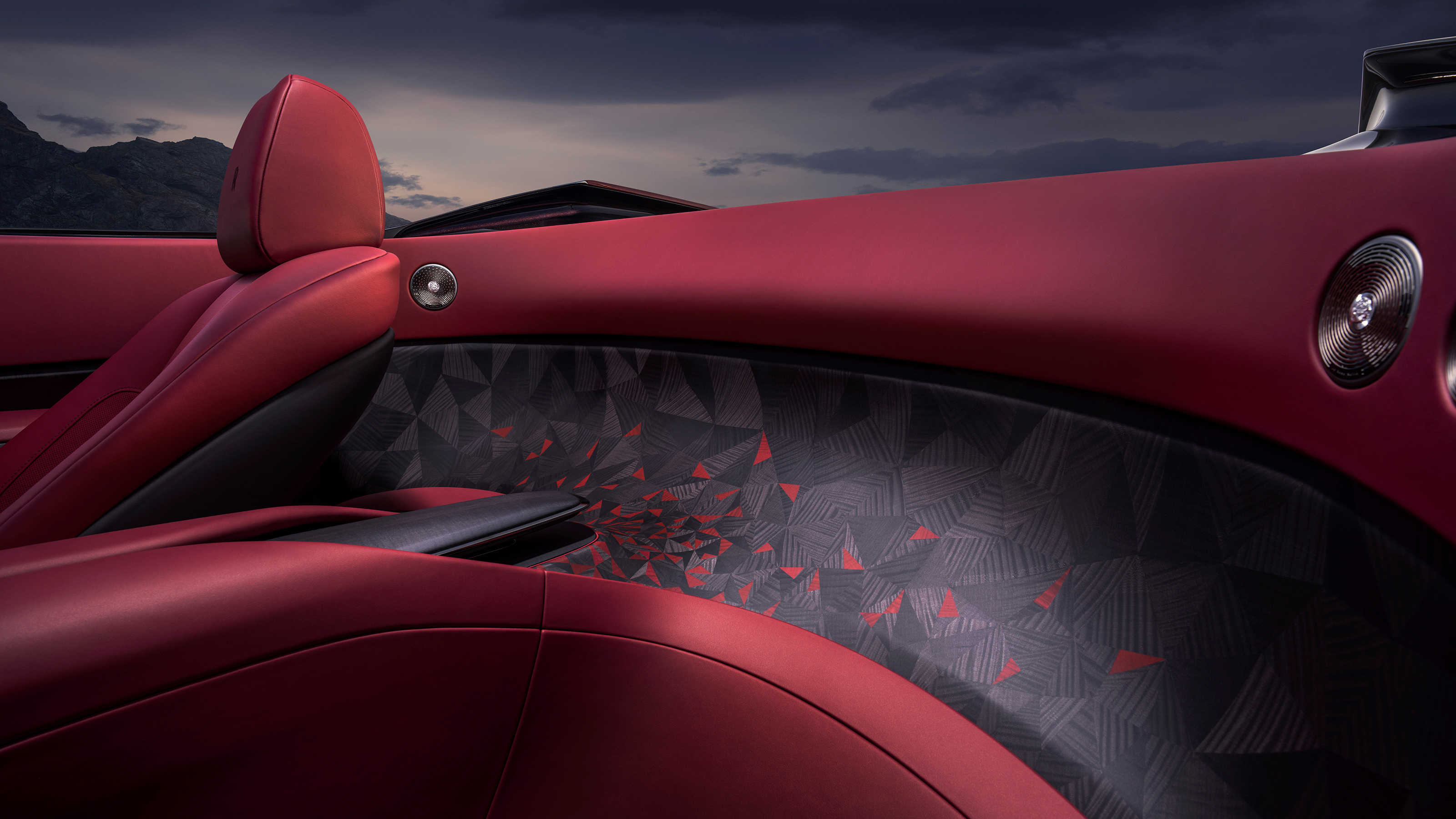 Rolls-Royce Droptail – cabin
