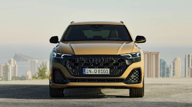 Audi Q8 – front