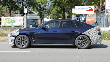 BMW i4 – side
