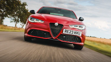 Jaguar XE v Alfa Romeo Giulia