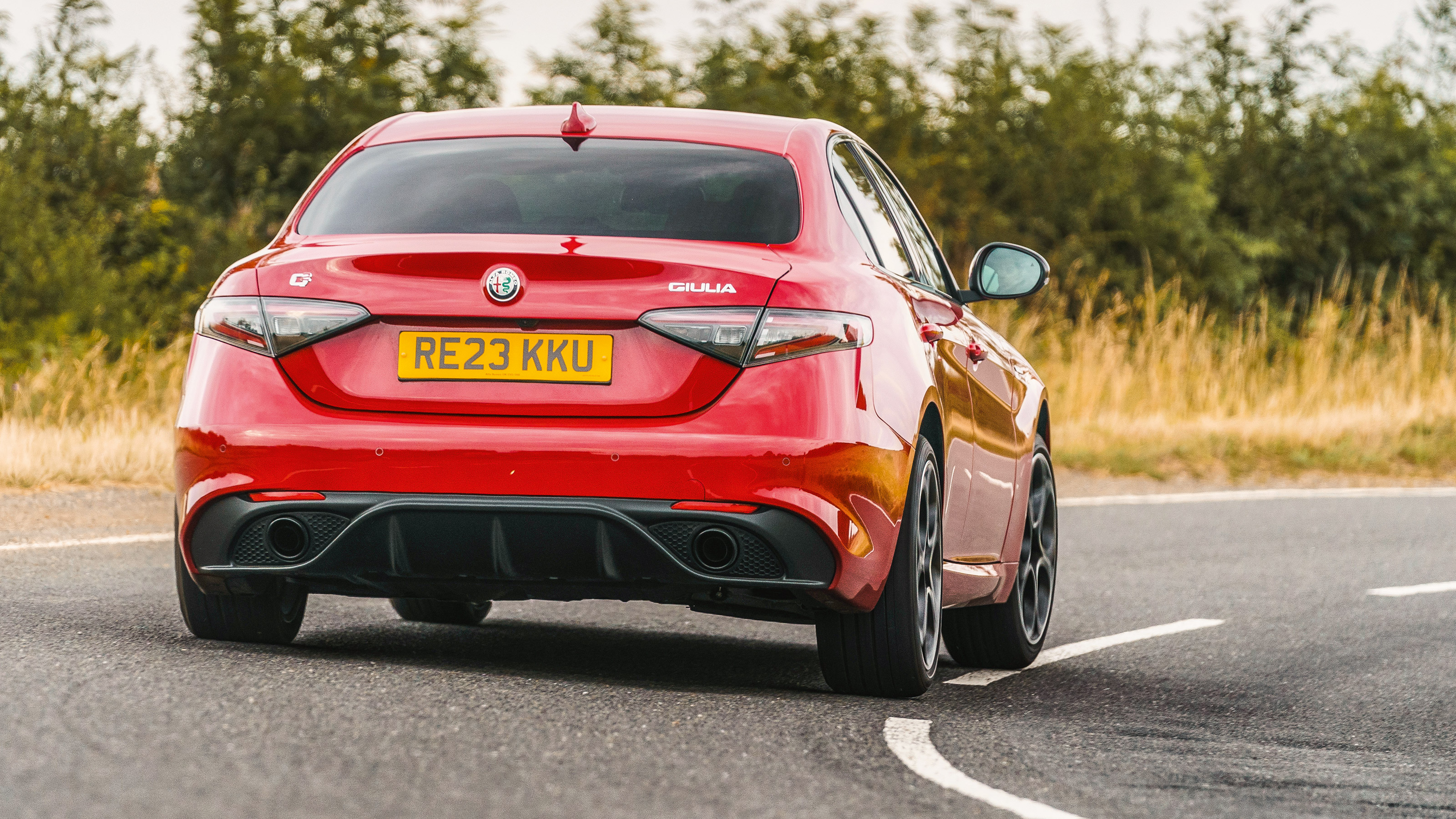 Jaguar XE v Alfa Romeo Giulia